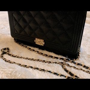 BOY CHANEL WALLET ON CHAIN